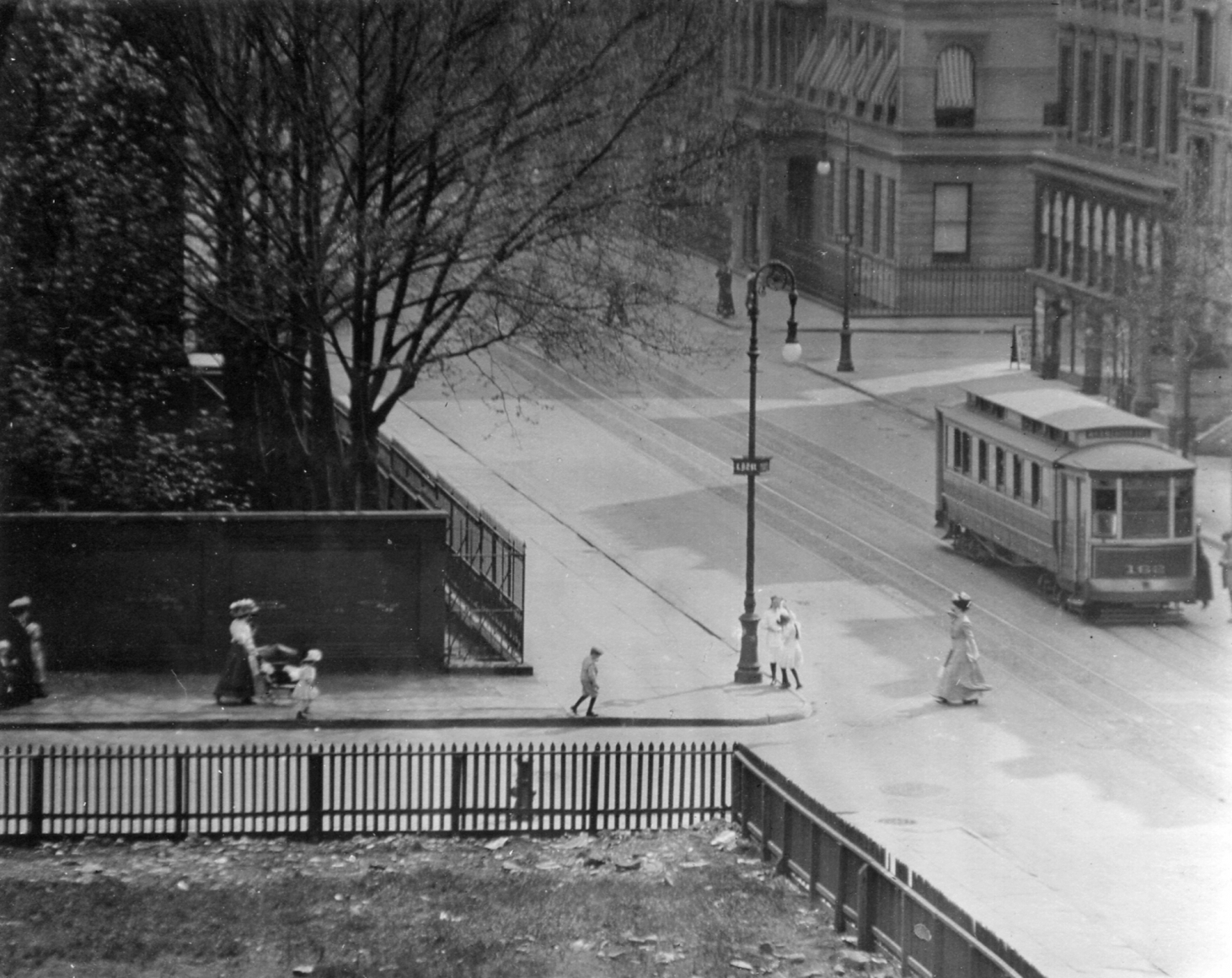 Alfred Stieglitz, Sunday Afternoon - From My Window, 1111 Madison Avenue, Looking South, 1901