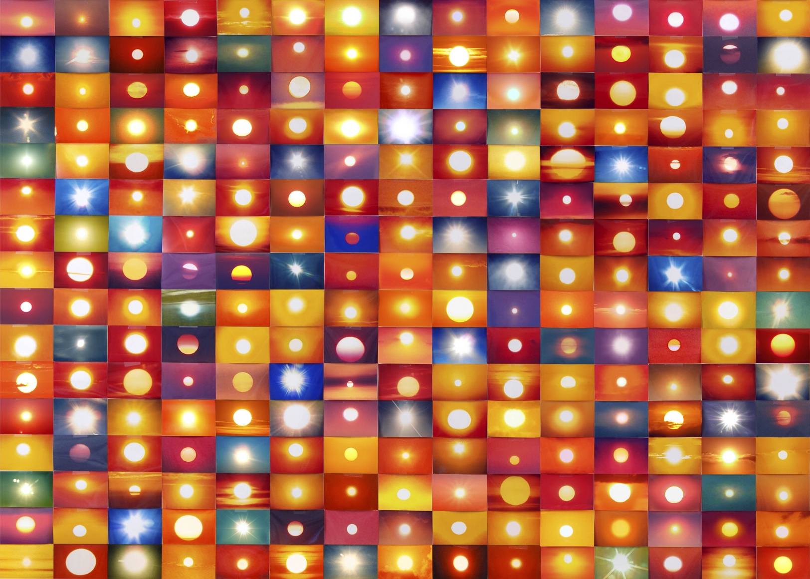Penelope Umbrico, 541,795 Suns from Sunsets from Flickr (Partial) 01/23/06 (detail), 2006