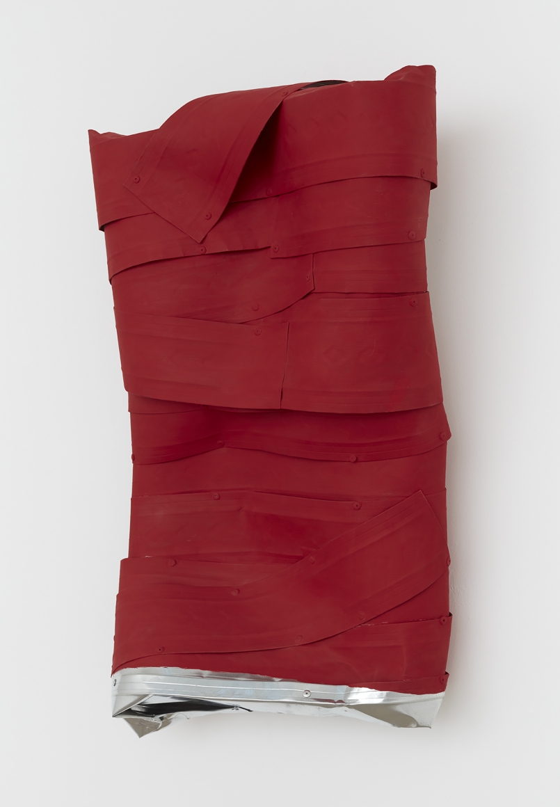 Anna Fasshauer, Foxy Rou Rou, 2017. Aluminum, lacquer, 36 x 21 x 11 in, 91.4 x 53.3 x 27.9 cm (AF17.008)
