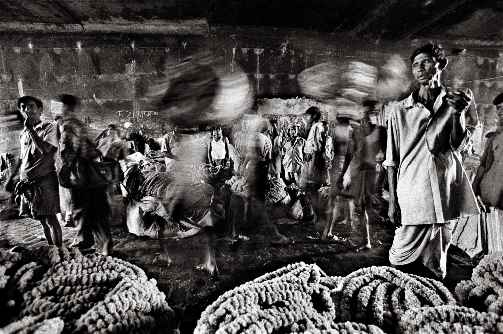 Raghu Rai Flower Market, Kolkata