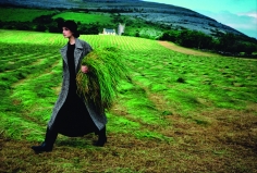 Arthur Elgort, Nadja Auermann in Ireland, VOGUE, 1993