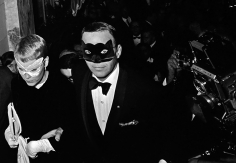 Harry Benson, Frank Sinatra and Mia Farrow at Truman Capote’s “Black and White” Ball at the Plaza Hotel, New York, 1966
