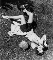 Louise Dahl-Wolfe Liz Gibbons as Photographer, 1938