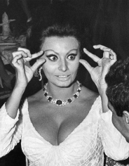 Ron Galella, Sophia Loren at the premiere of “Dr. Zhivago,” New York, 1965