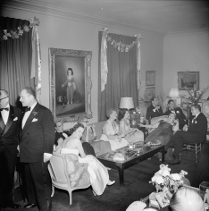 Slim Aarons, Kitty Miller's New Year's Eve Party: Mrs. William Randolph Hearst, Elsa Maxwell, and friends, 1953