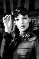 Stephanie Pfriender Stylander, Kate Moss (Eyes Wide Open), New York, Italian Harper's Bazaar, 1992