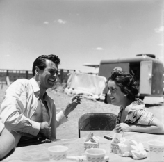 Sid Avery, Rock Hudson and Elizabeth Taylor taking a break on the set of “Giant”,1955