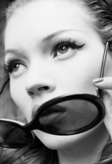 Stephanie Pfriender Stylander, Kate Moss (Key to the Future), New York, Italian Harper's Bazaar, 1992