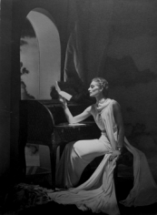 Horst, White Tea Gown, Maggy, 1937