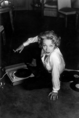 Willy Rizzo, Marlène Dietrich and her Tepaz Gramaphone, Cannes, 1956