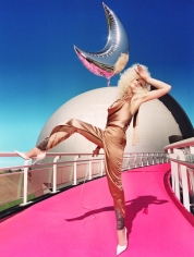 David LaChapelle, Moon Balloon, 2002