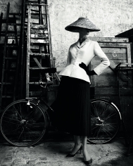 Patrick Demarchelier, Christian Dior Haute Couture, Spring 1947, 2011