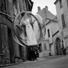 Melvin Sokolsky, St. Germain Street, Paris, 1963