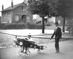 Robert Doisneau, L’Aéroplane de Papa, 1934