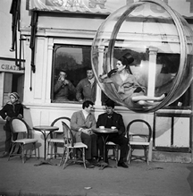 Melvin Sokolsky, Bar Du Taxi, Paris, 1963