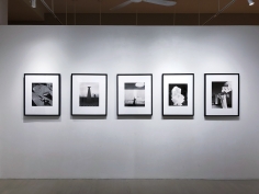 2 Women of Style, Installation View