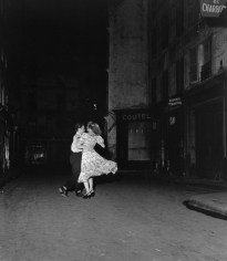 Robert Doisneau, La Derniere Valse du 14 Julliet, 1949