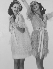 Bob Richardson, Donna Mitchell and Agnetta Darren, Paris, Vogue, March 1968