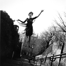 Melvin Sokolsky, Fly High, Paris, 1965