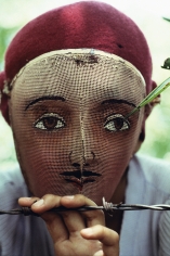 Susan Meiselas, Traditional Indian dance mask, Nicaragua, 1978