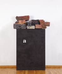 "a, Ensemble de briques", 1967-1968