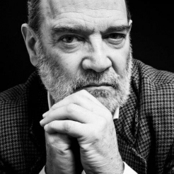 Artist Alberto Bañuelos