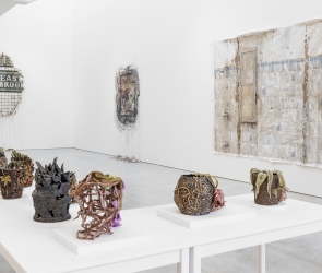 Installation view, 'Valerie Hegarty: Bloom & Gloom', New York, 2018