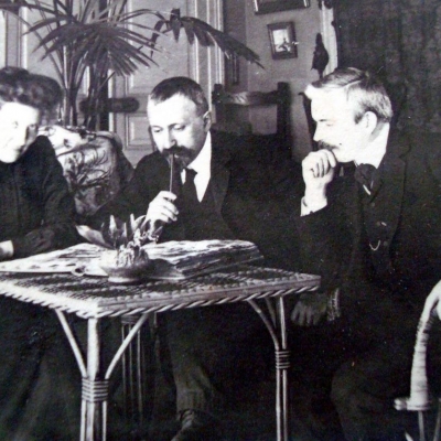 Daum (French; 1878 - Present)
