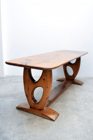 Console Table / Manuel Parra