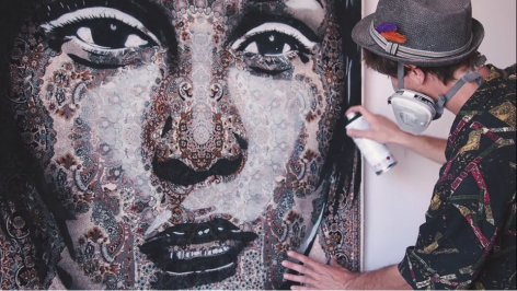 Focus on Mateo at Galerie Leroyer - Art on carpet