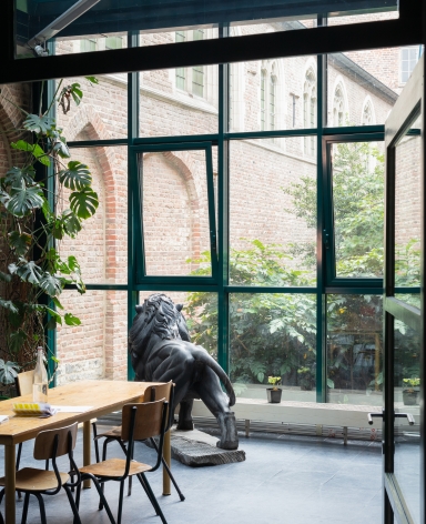 Housebroken. Installation view, 2019. Kunsthal Gent. Photo: Michiel De Cleene.