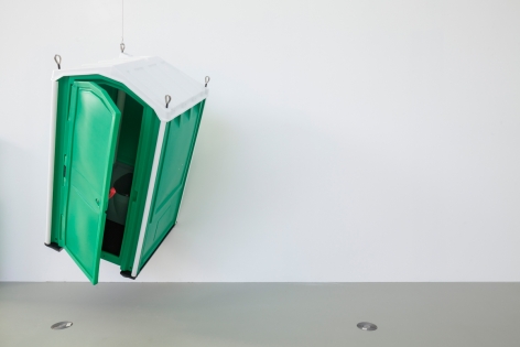 Das Ü des Türhüters. Installation view, 2016. Deichtorhallen Hamburg. Photo: Tobias Hübel.