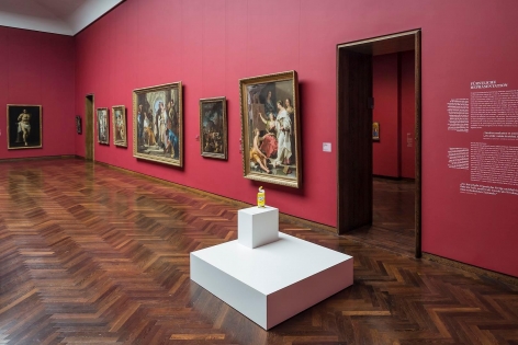 Erwin Wurm: One Minute Sculptures
