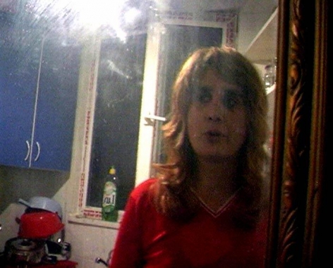 Women Who Wear Wigs , 1999