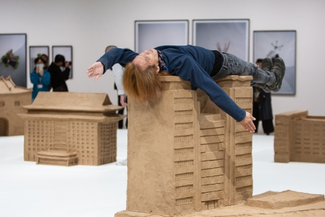 ERWIN WURM, Erwin Wurm: One Minute in Taipei 
