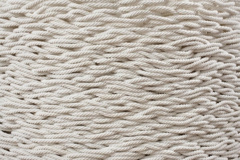 麗莎·露 Continuous Mile (white) (detail), 2006-08