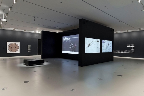 Robin Rhode: The Call of Walls (2013)