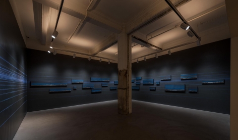 Teresita Fernández, Rise and Fall installation view 1