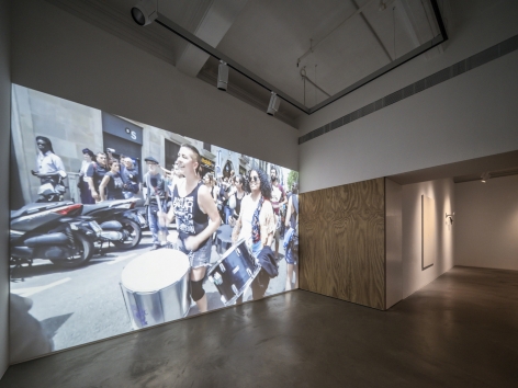 Kader Attia: Héroes Heridos Installation view 4