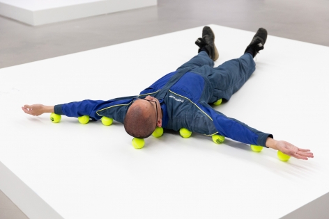 ERWIN WURM, Erwin Wurm: One Minute in Taipei 