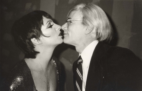 Christopher Makos, Liza Kissing Andy
