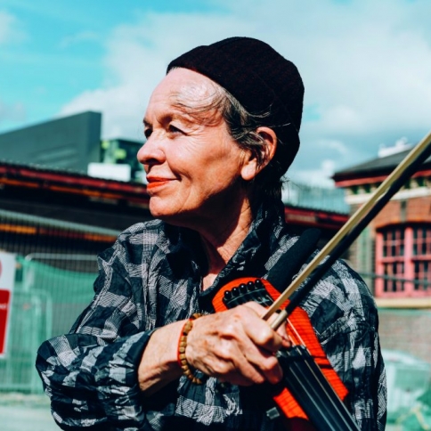 Laurie Anderson wants to fly you to the moon with her virtual reality work, To the Moon