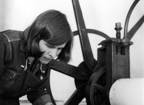 IMOGEN CUNNINGHAM (1883-1976), Beth Van Hoesen
