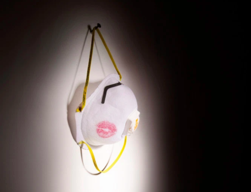 elinor carucci coronavirus mask