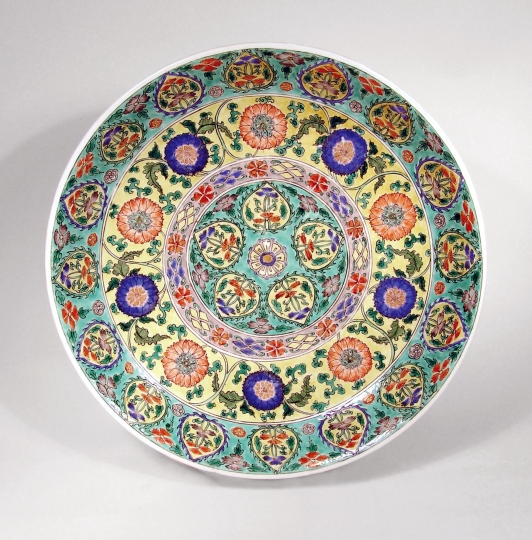 Unusual Chinese Famille Verte Porcelain Plate