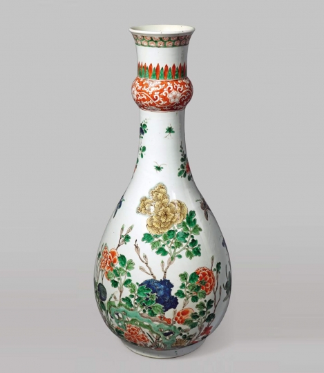 Fine Famille Verte Porcelain Garlic-Neck Vase
