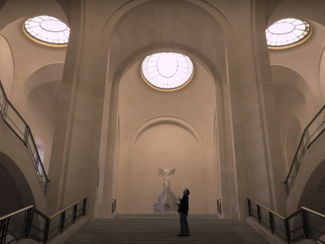 Behind the scenes, Elias Crespin au Louvre.