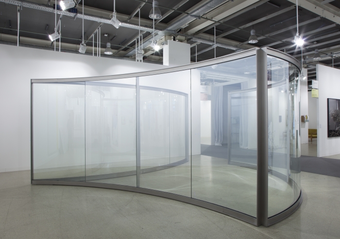 Dan Graham Vulvoid, 2015 Two-way mirror, stainless steel 93 x 180 3/4 x 214 1/8 inches (236.2 x 459 x 544 cm) (DG.188)