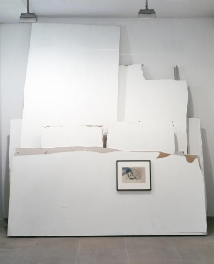 Rachel Harrison Marilyn with Wall, 2004 Sheetrock, aluminum studs, and chromogenic print Overall dimensions variable Frame: 15 7/8 x 20 3/16 x 1 1/2 inches (40.3 x 51.3 x 3.8 cm)