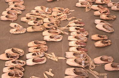 Installation view, Intermediate II (detail), Greene Naftali, New York, 2001